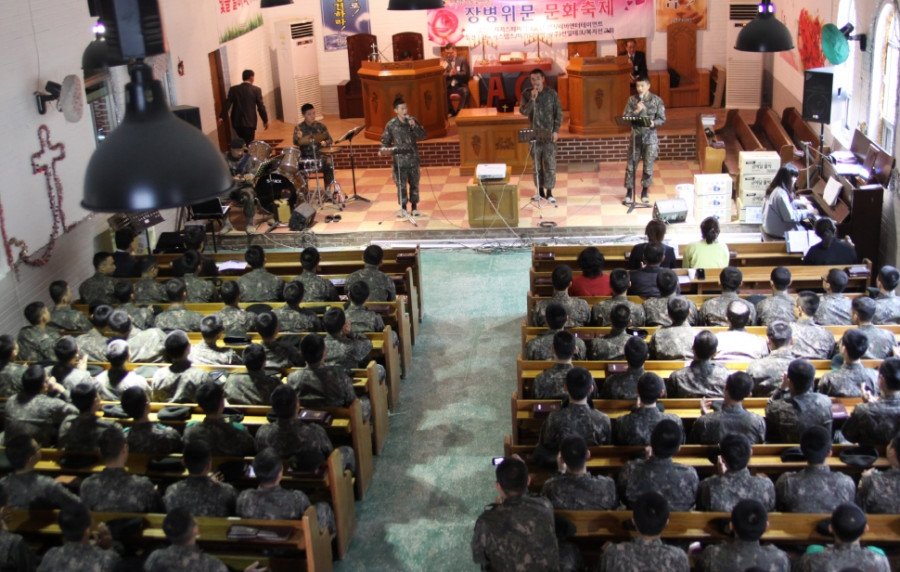 ♥ 장병 성가대의 열창!!!